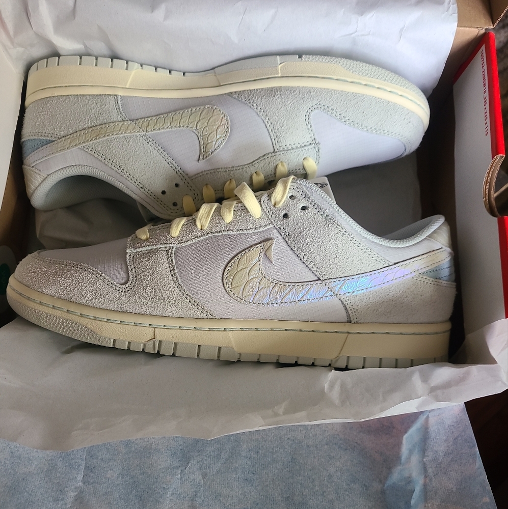 Nike Men's Size 10.5 Dunk SE Low Gone Fishing - Chinook Salmon